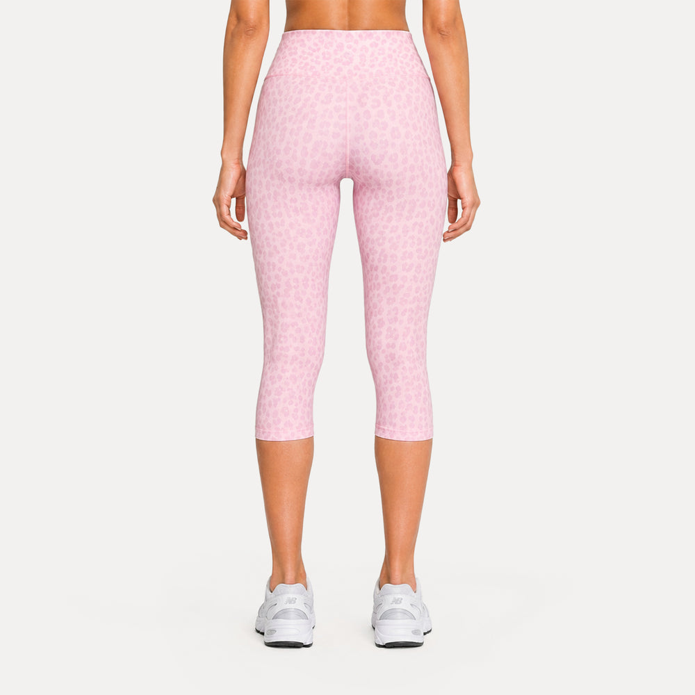 LEO Capri Leggings Velvara